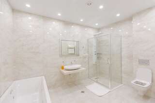 Апарт-отели Odisea Apart Hotel Батуми Апартаменты с 3 спальнями-5